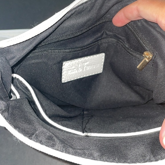 🚨🚨EUC Mía K Farrow Collection Crossbody - Picture 4 of 9
